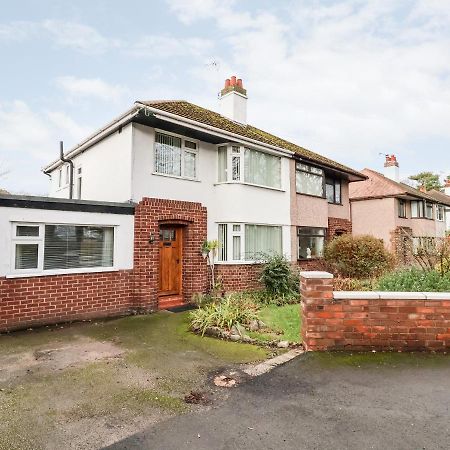 The Hollies Villa Prestatyn Exteriör bild