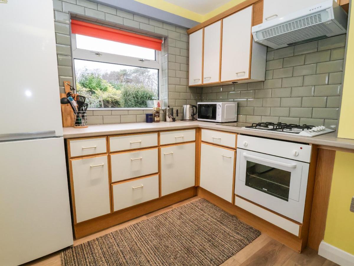 The Hollies Villa Prestatyn Exteriör bild